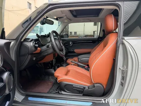 2023 MINI MINI 7