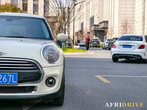 2021 MINI MINI 5
