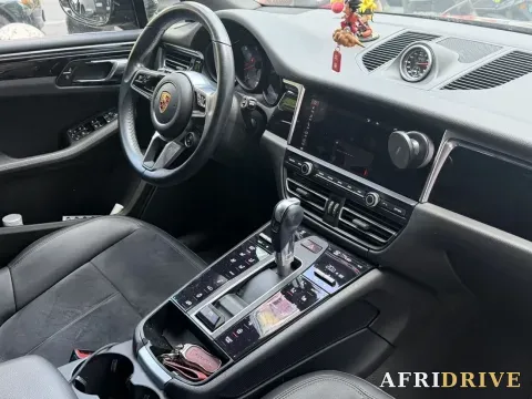 2018 Porsche Macan 9