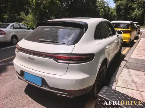2018 Porsche Macan 4