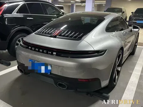 2025 Porsche 911 3
