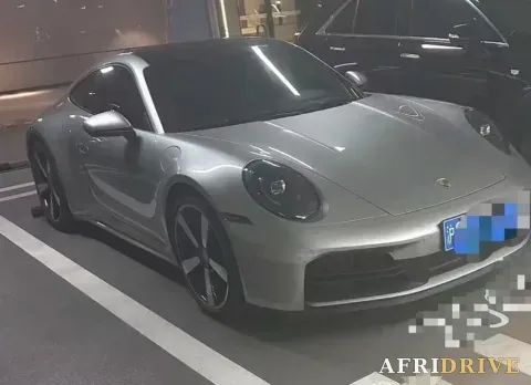 2025 Porsche 911 5