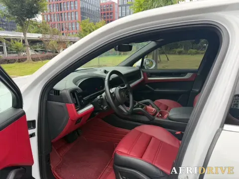 2024 Porsche Cayenne 8
