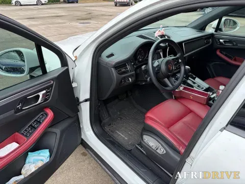 2023 Porsche Macan 3