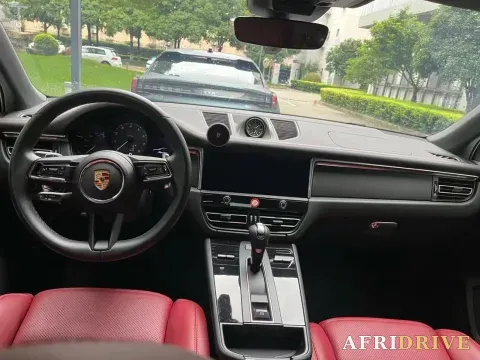 2023 Porsche Macan 5