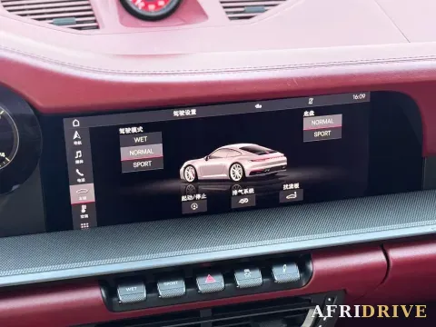 2020 Porsche 911 9