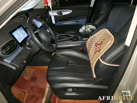 2023 Bestune T90 6