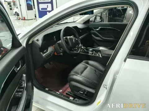 2023 Bestune B70 2