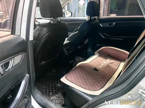2019 Bestune X40 8