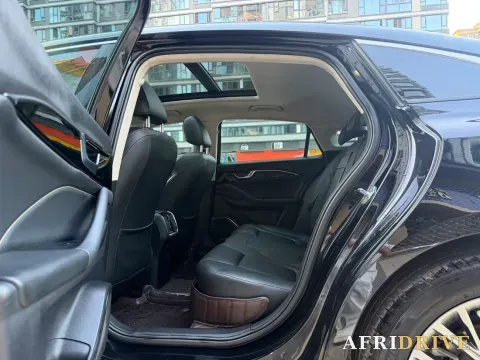 2023 Bestune B70 5