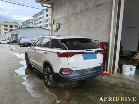 2019 Bestune T77 2
