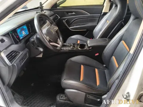 2019 Bestune T77 4