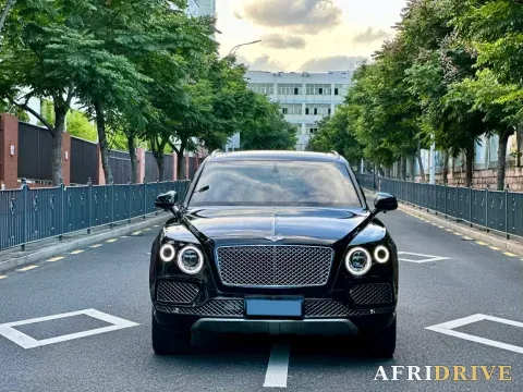 2018 Bentley Bentayga 2