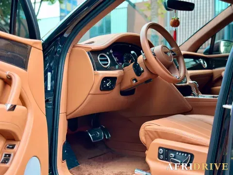 2018 Bentley Bentayga 4