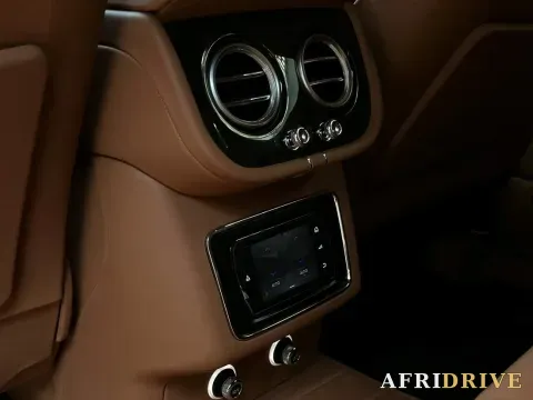 2018 Bentley Bentayga 8