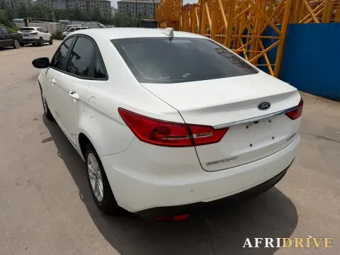 2019 Ford Escort 6