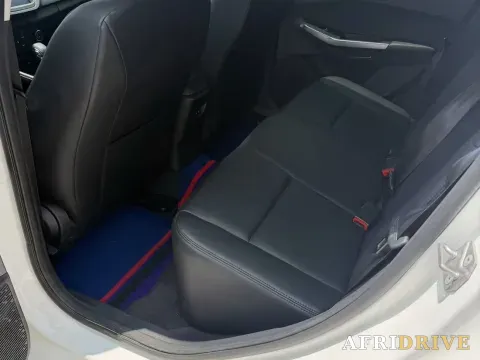 2019 Ford Escort 8