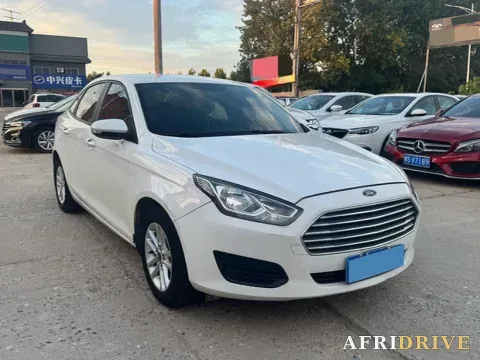 2019 Ford Escort 3