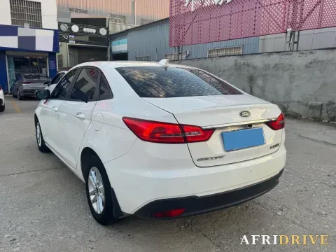 2019 Ford Escort 7