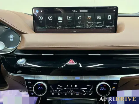 2023 Genesis G80 12