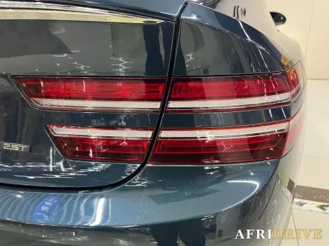 2023 Genesis G80 9