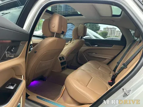 2024 Jaguar XFL 6
