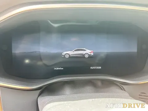 2023 Jaguar XFL 6