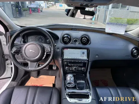 2018 Jaguar XJ 4