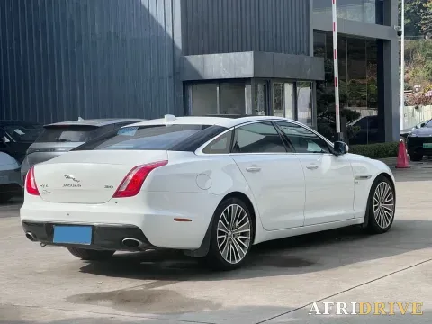 2018 Jaguar XJ 9