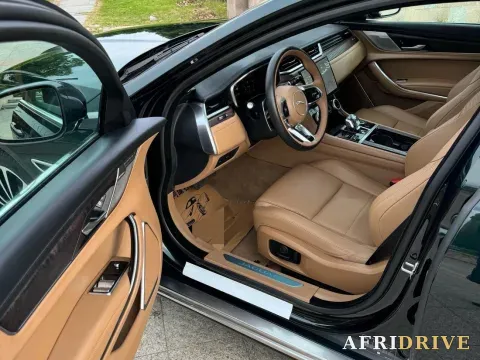 2025 Jaguar XFL 4
