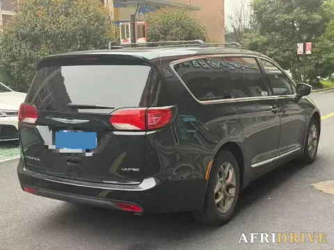 2017 Chrysler Pacifica 7