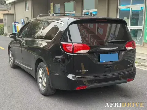 2017 Chrysler Pacifica 9