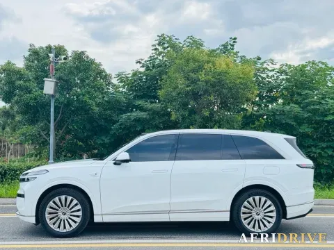 2025 ONVO L90 8