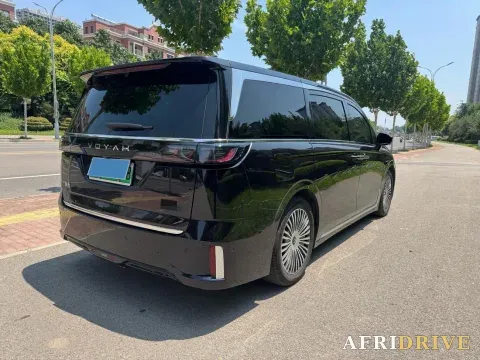 2025 Voyah Dream 6