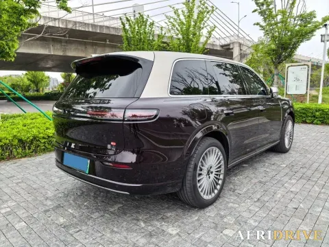 2026 Voyah TaiShan 8