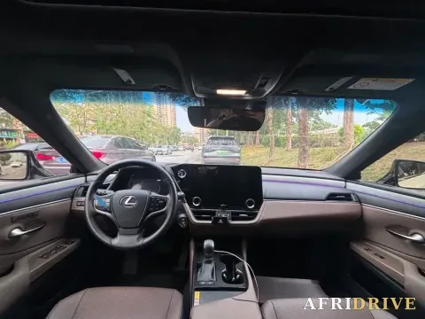 2025 Lexus ES 5
