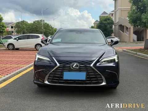 2025 Lexus ES 2