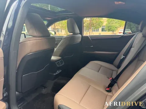 2025 Lexus ES 5