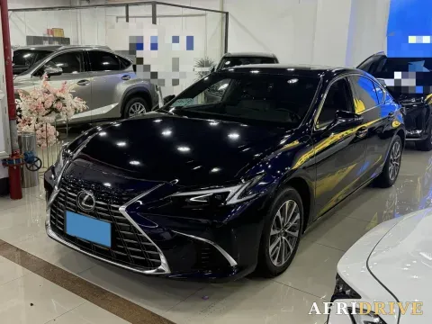 2025 Lexus ES