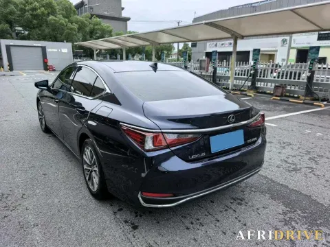 2022 Lexus ES 8