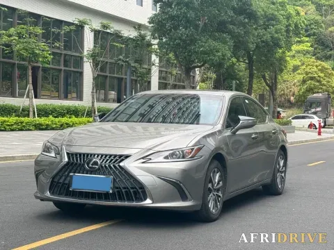 2021 Lexus ES