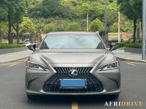 2021 Lexus ES 2