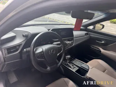 2021 Lexus ES 5
