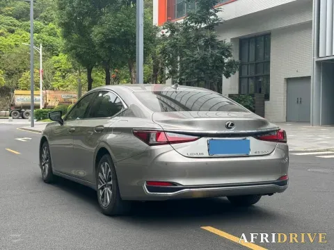 2021 Lexus ES 8