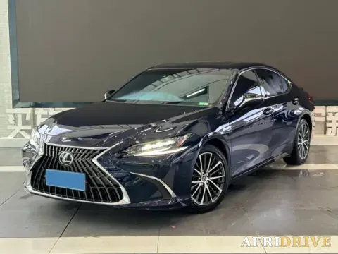 2025 Lexus ES