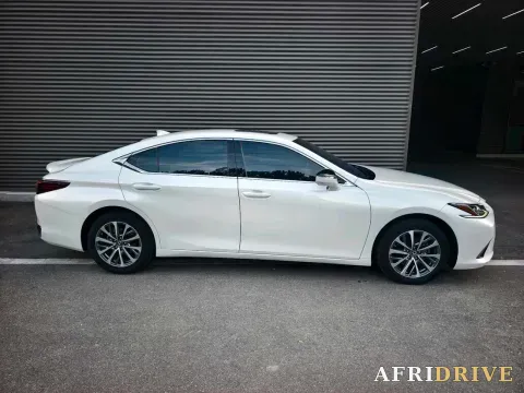 2022 Lexus ES 2