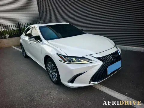 2022 Lexus ES 8