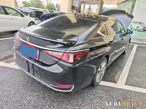 2022 Lexus ES 4