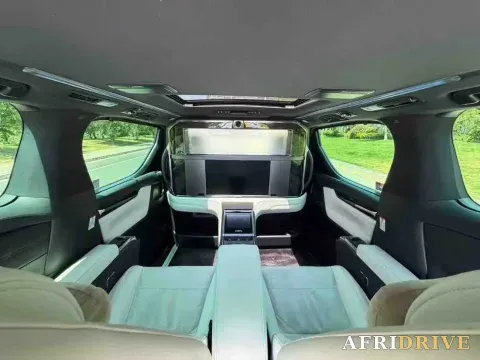 2020 Lexus LM 3