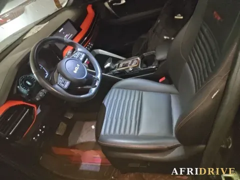2021 Kia Sportage R 5